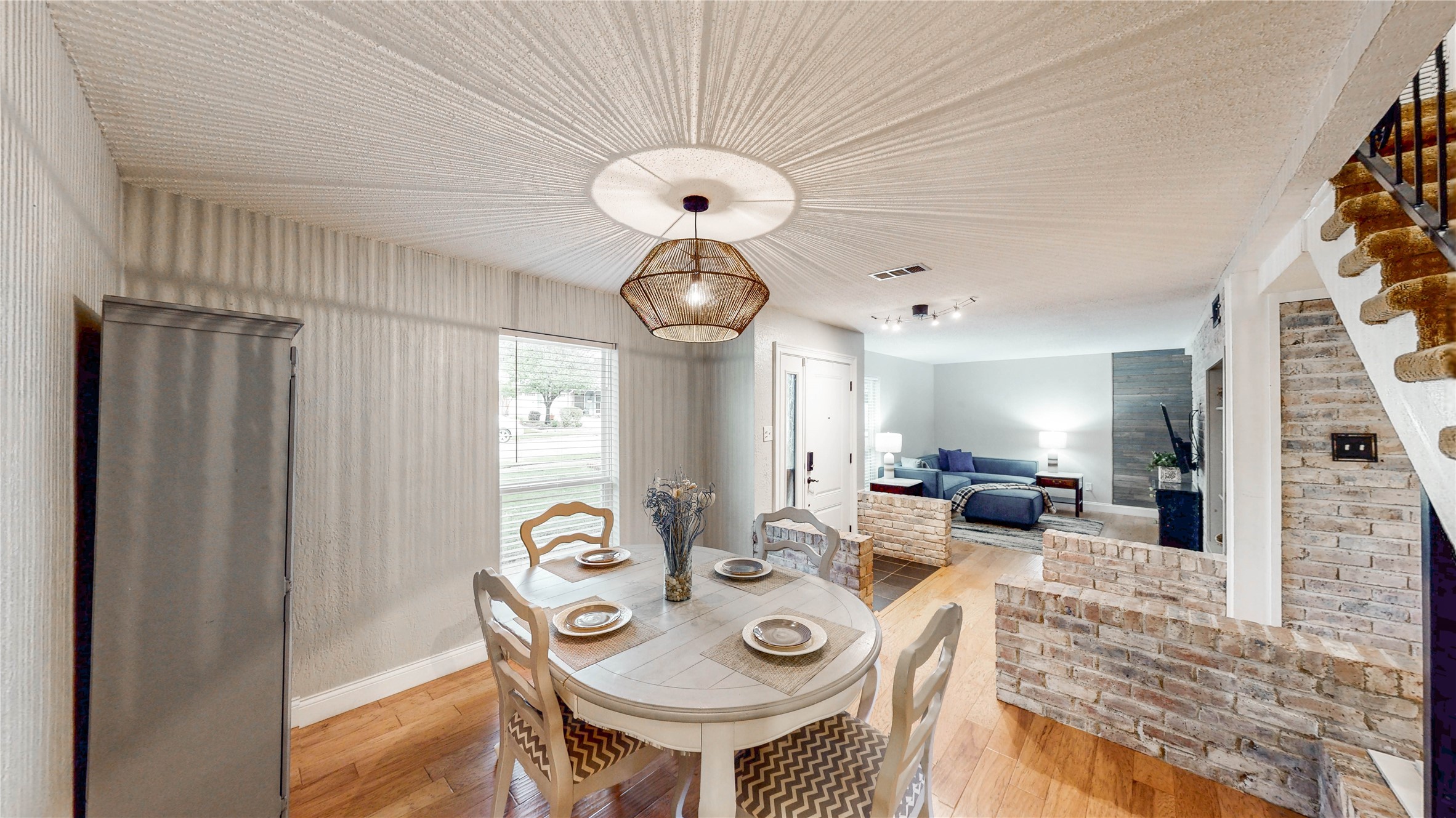 2121 Mountainview Drive Hurst TX 76054