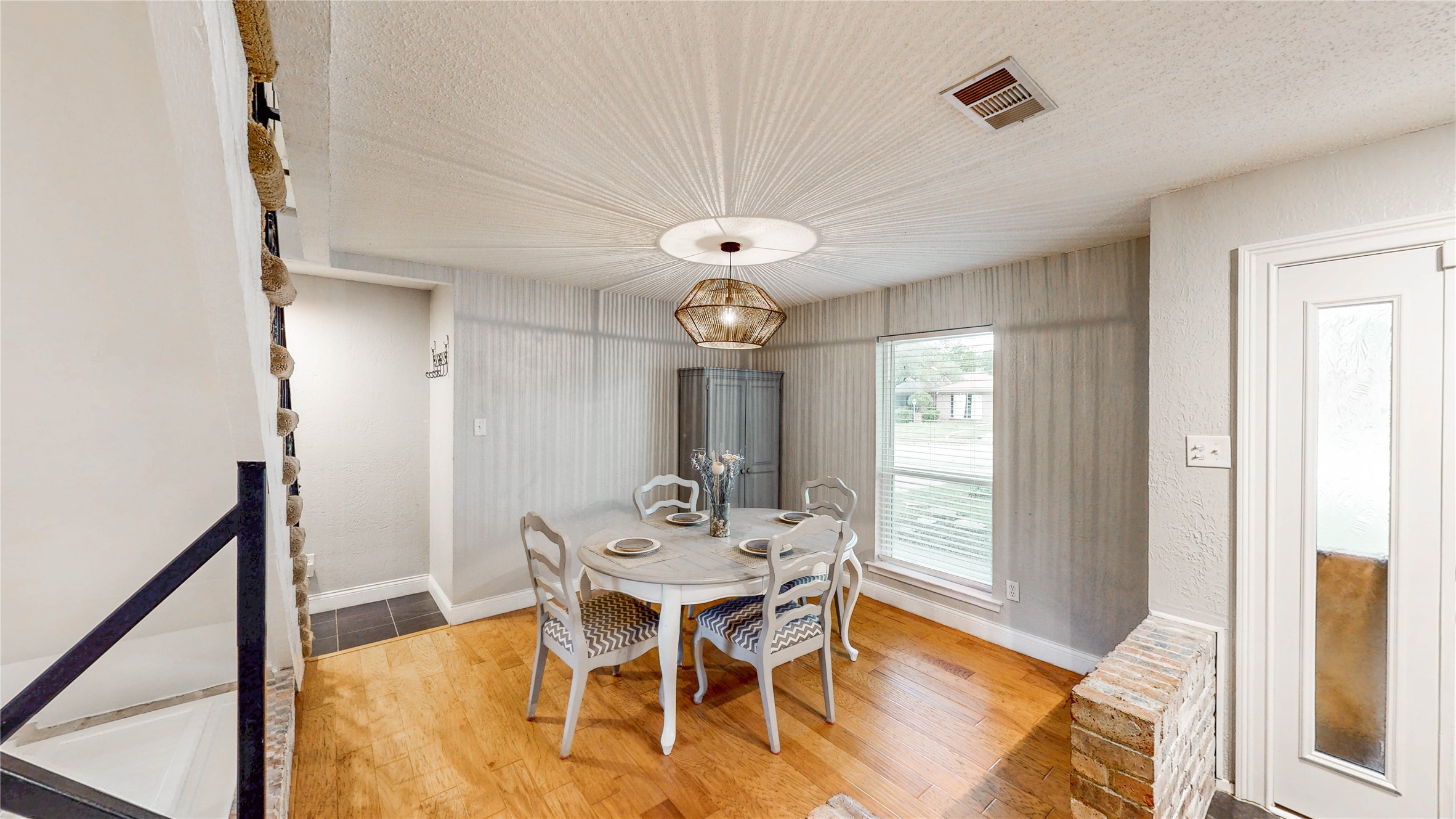 2121 Mountainview Drive Hurst TX 76054