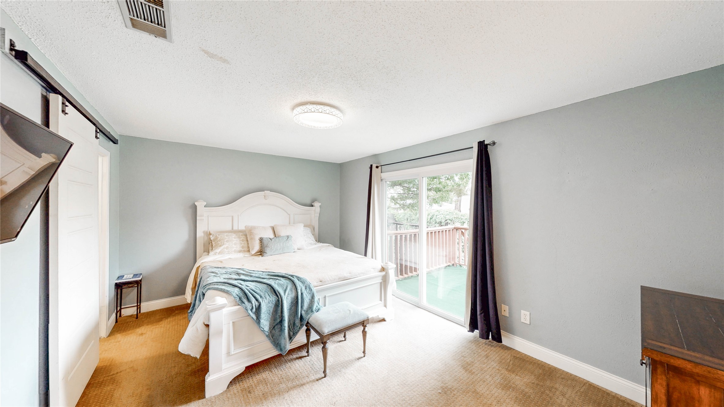 2121 Mountainview Drive Hurst TX 76054