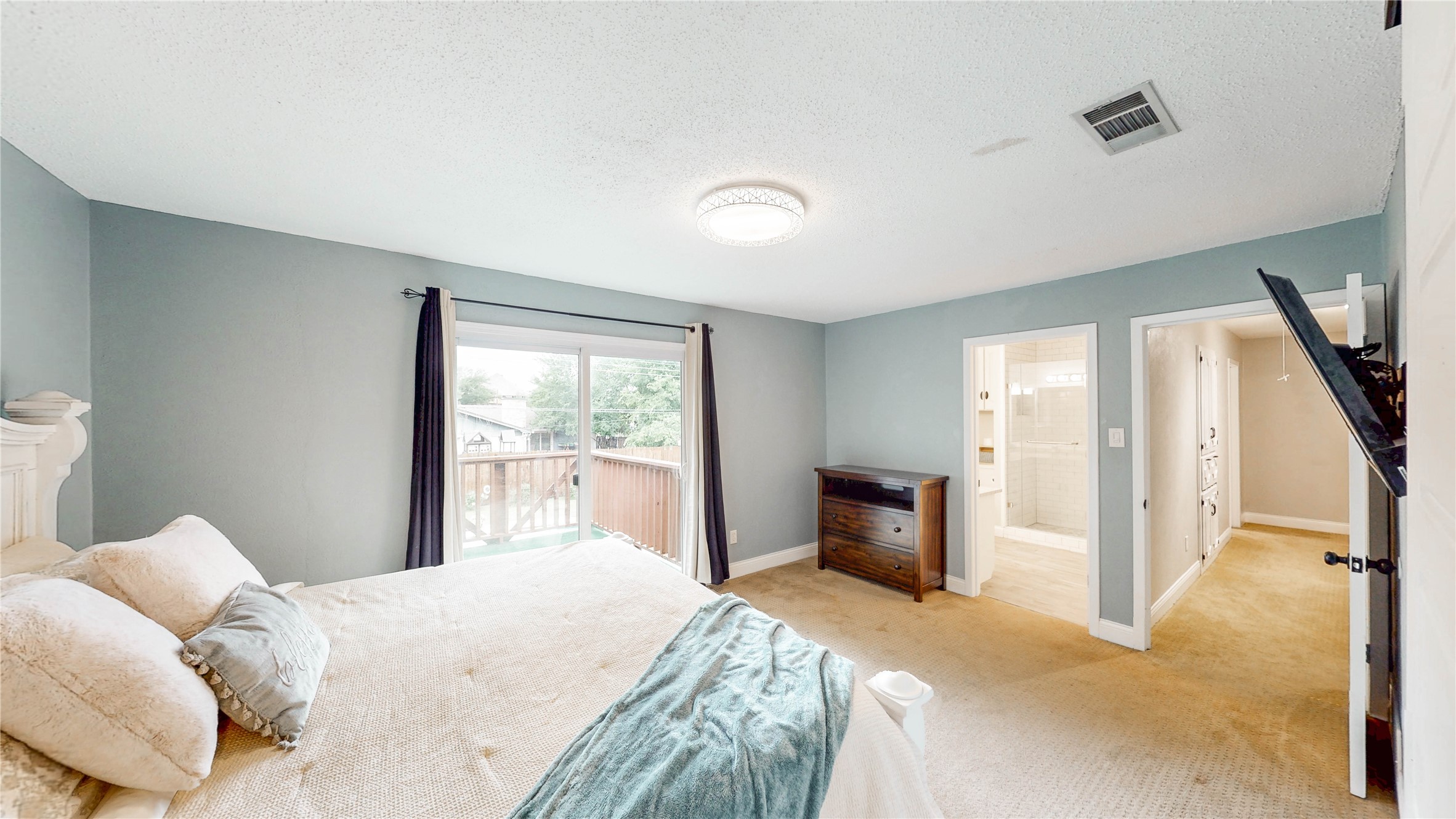 2121 Mountainview Drive Hurst TX 76054
