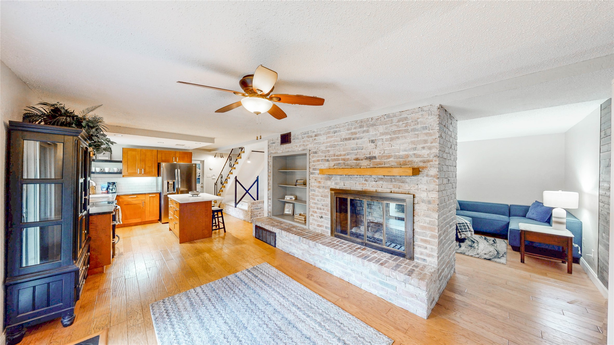 2121 Mountainview Drive Hurst TX 76054