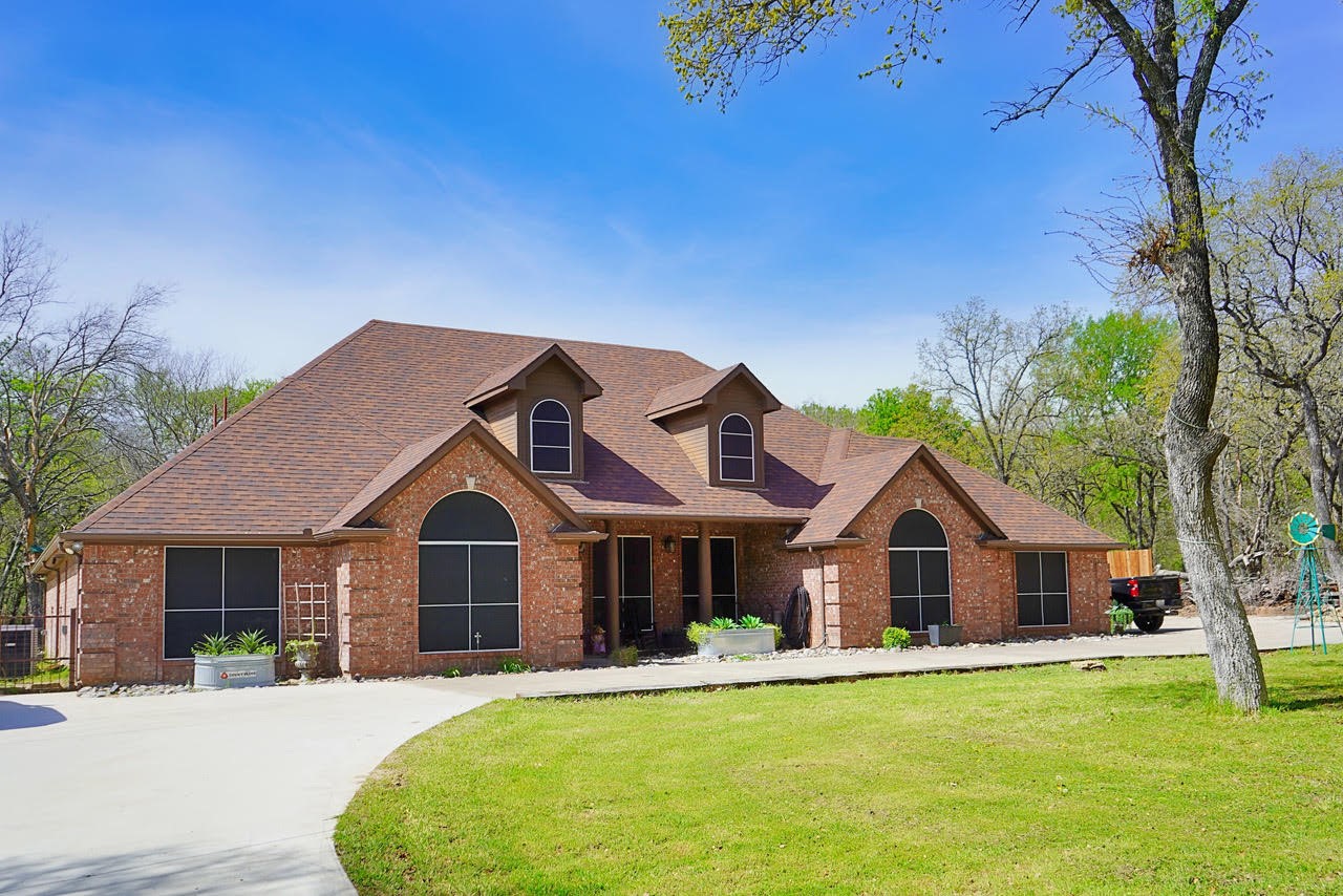 286 W Ridge Street Decatur TX 76234