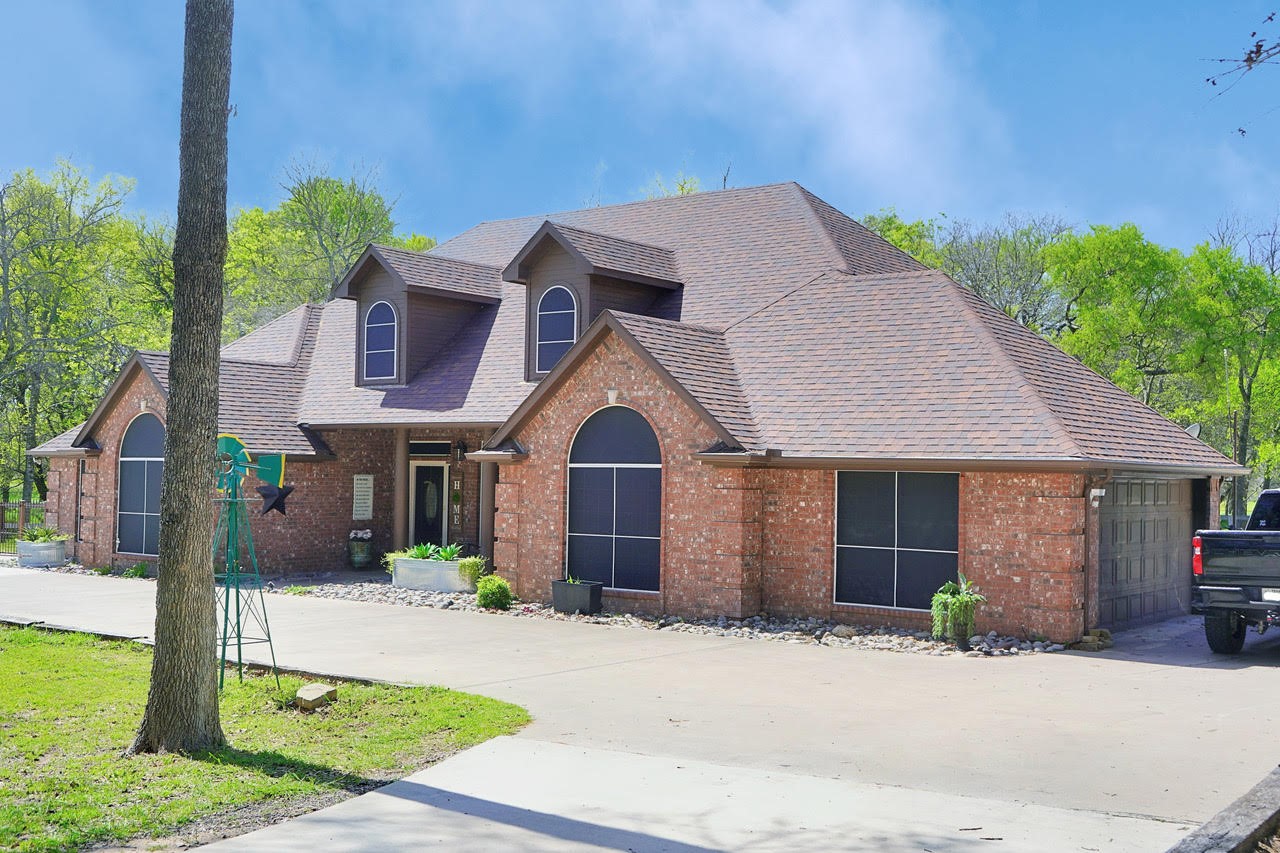 286 W Ridge Street Decatur TX 76234