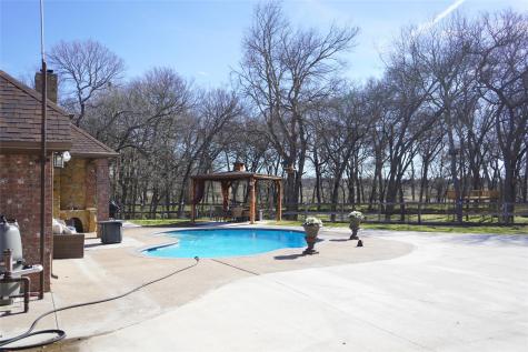 286 W Ridge Street Decatur TX 76234