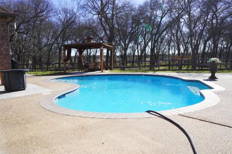 286 W Ridge Street Decatur TX 76234