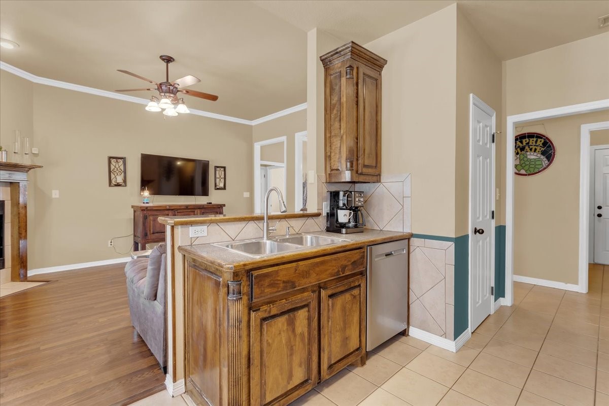 4905 Indio Lane Sherman TX 75092