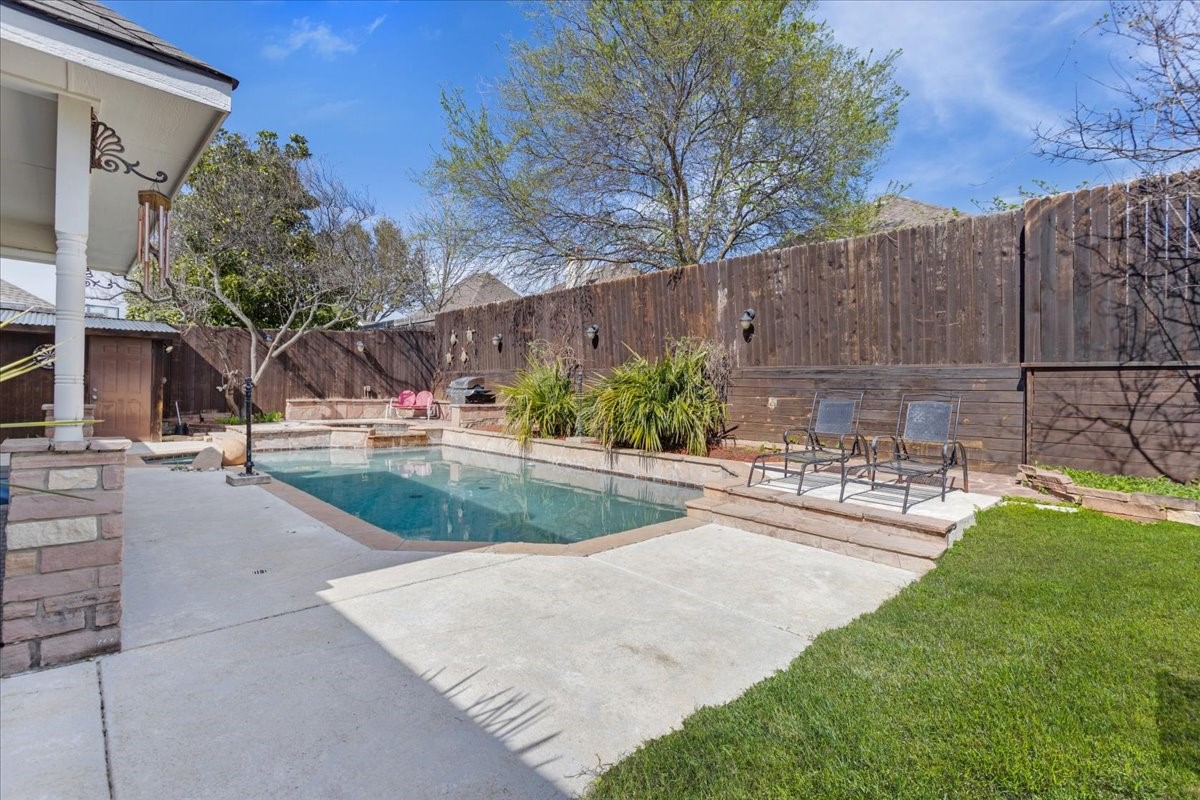 4905 Indio Lane Sherman TX 75092