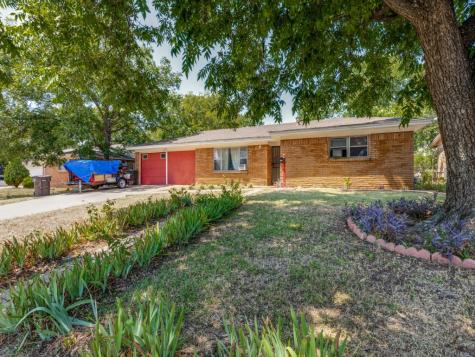236 Hallmark Drive W Fort Worth TX 76134