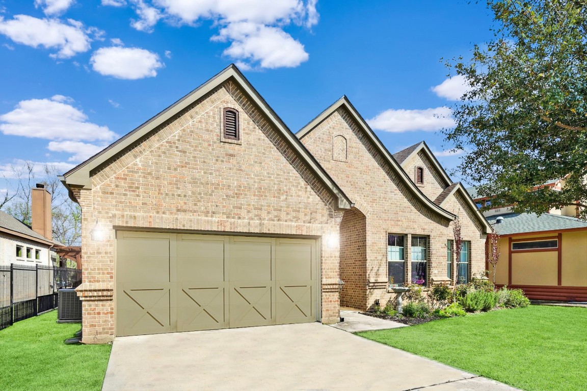 840 N Bailey Avenue Fort Worth TX 76107