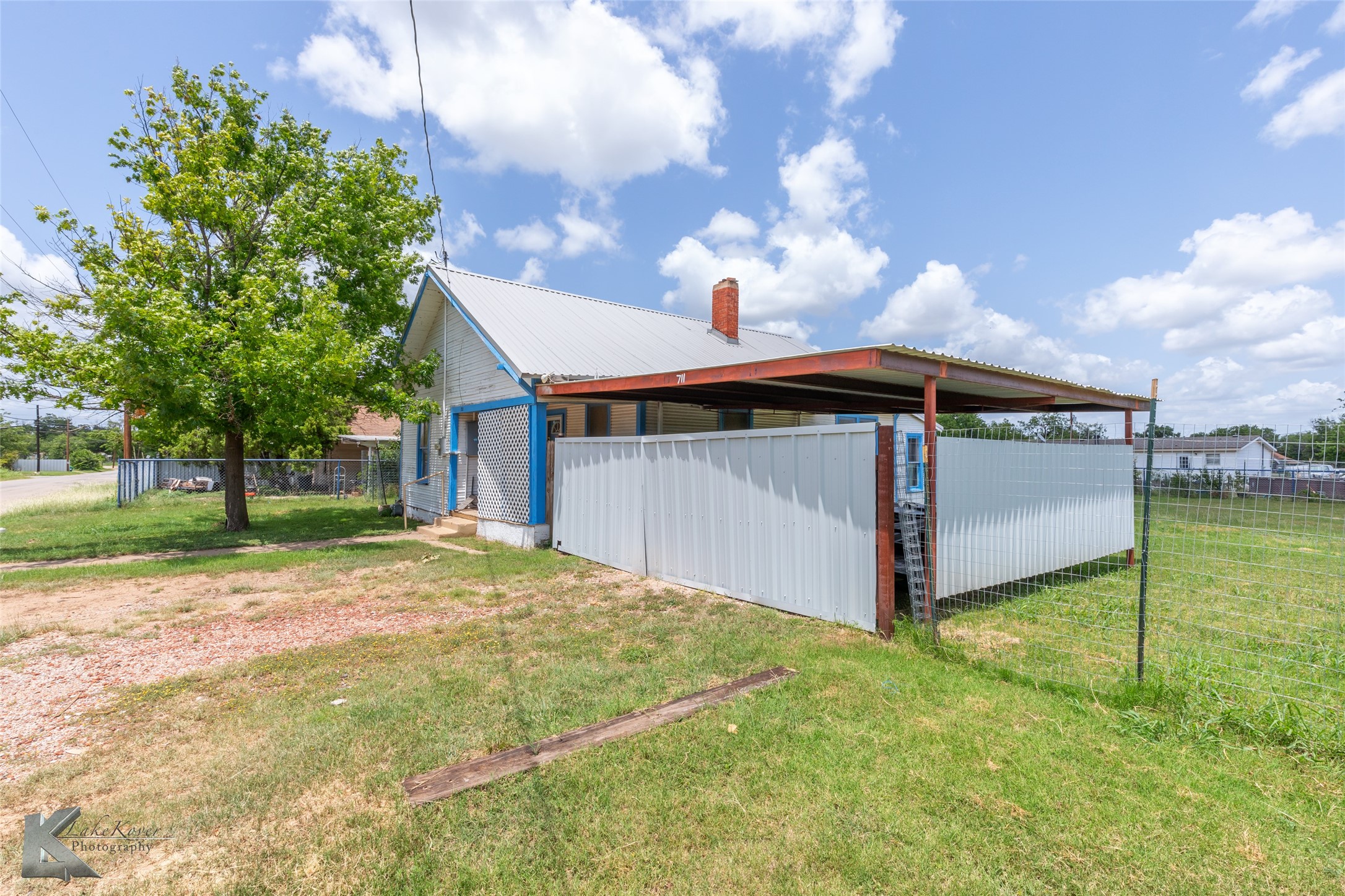 711 & 713 S Neches Street Coleman TX 76834