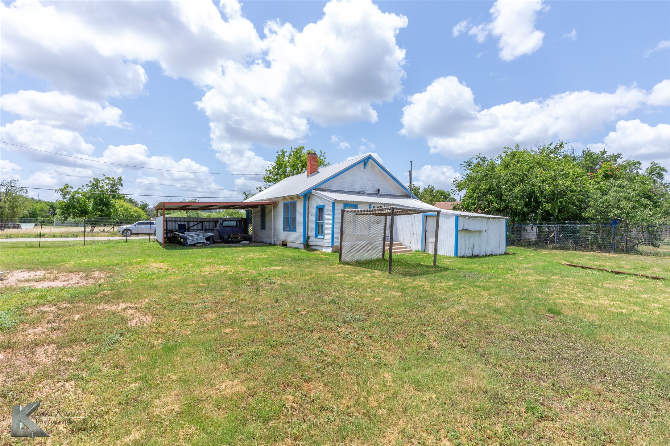 711 & 713 S Neches Street Coleman TX 76834