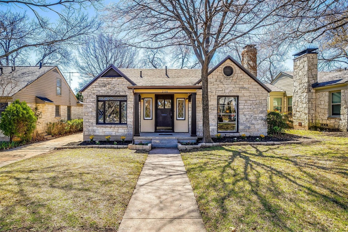 2530 Sunset Avenue Dallas TX 75211