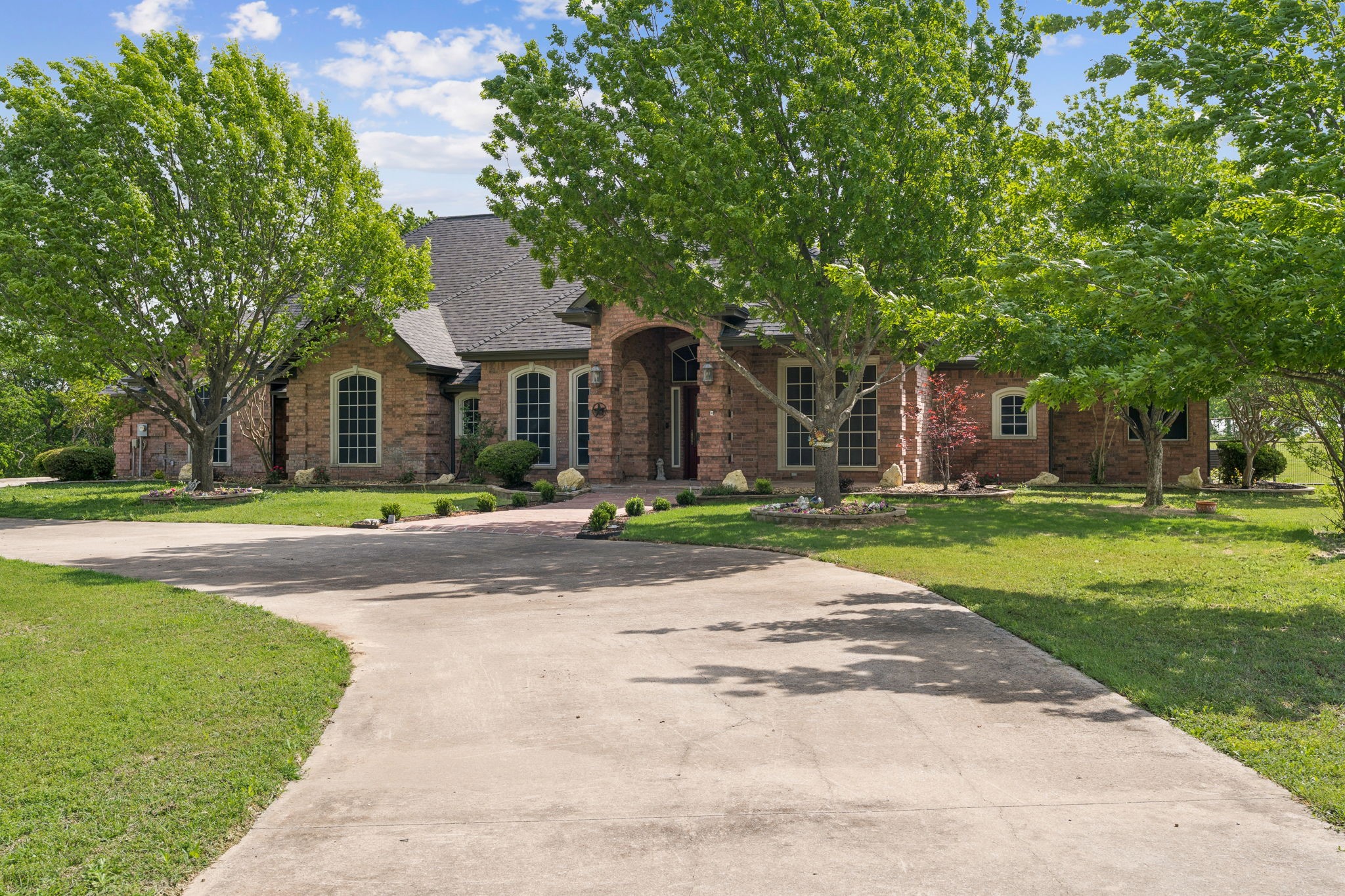 719 Joy Rhome TX 76078