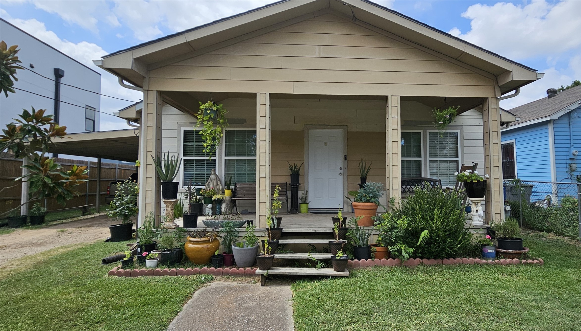 1602 Life Avenue Dallas TX 75212