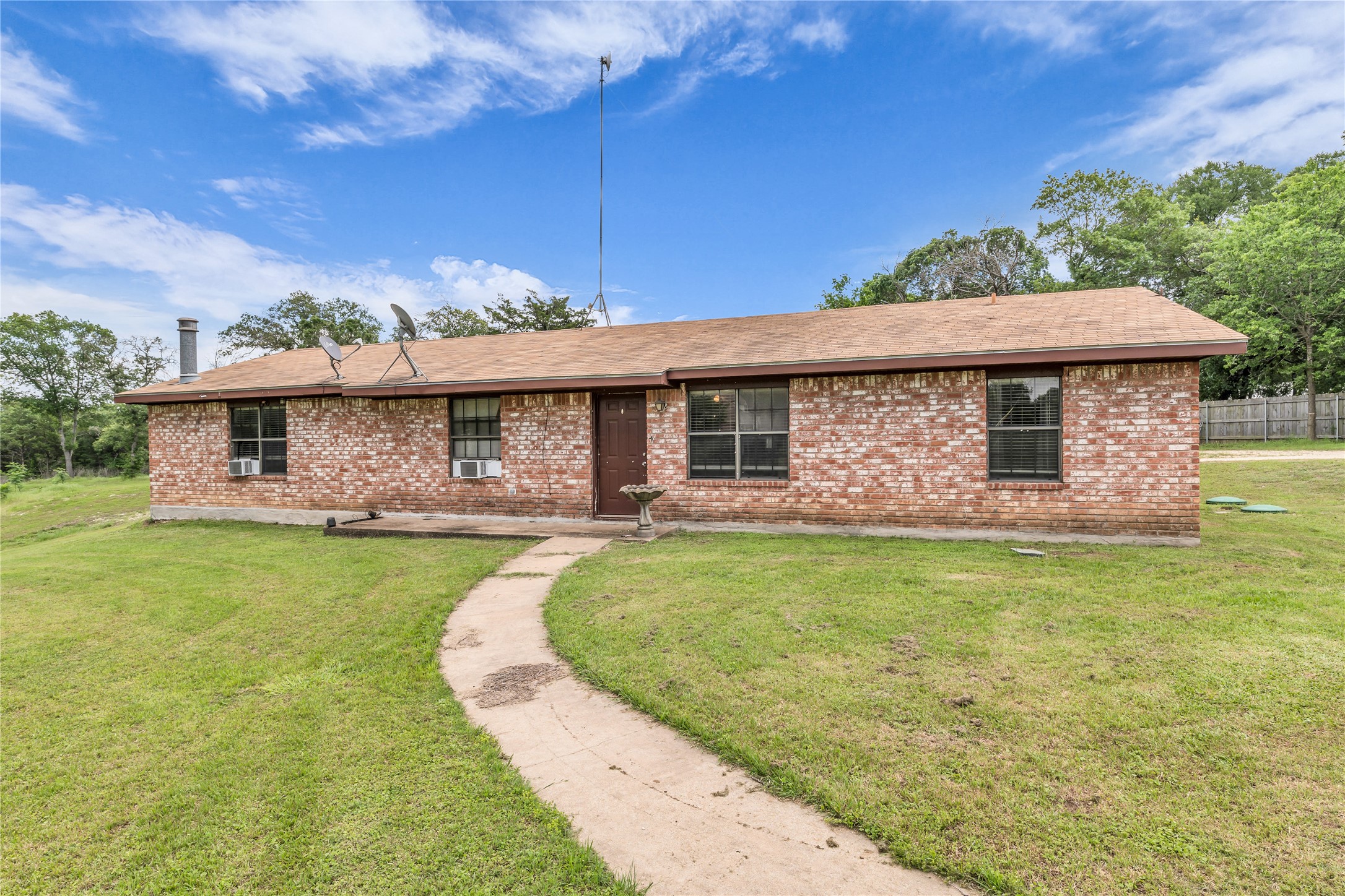 164 Deer Trail Bruceville TX 76630