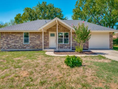 705 N Avenue B Springtown TX 76082