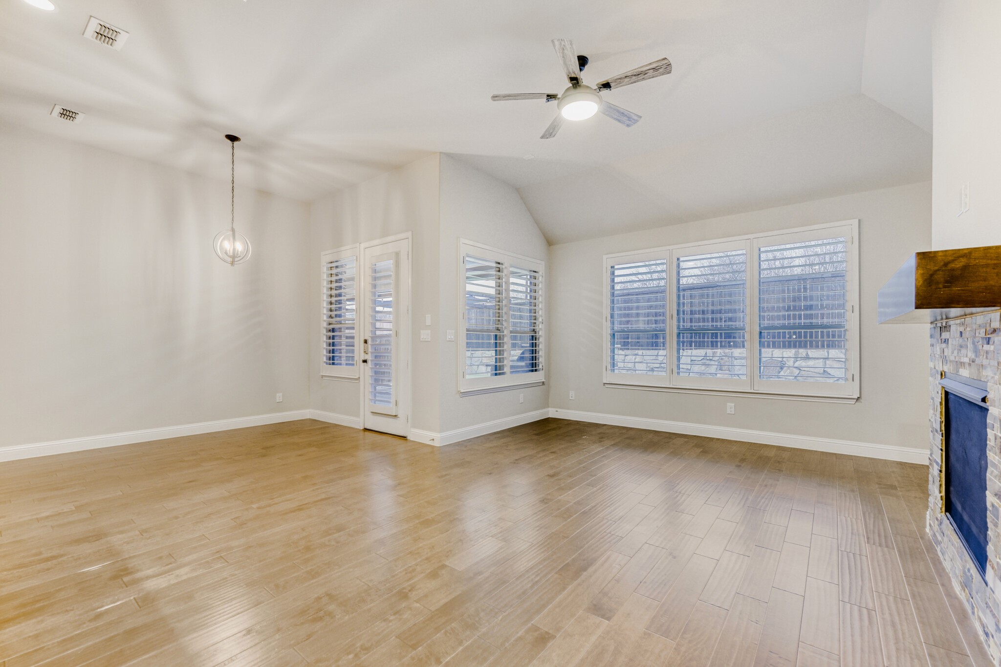 2633 Walnut Creek Lane The Colony TX 75056