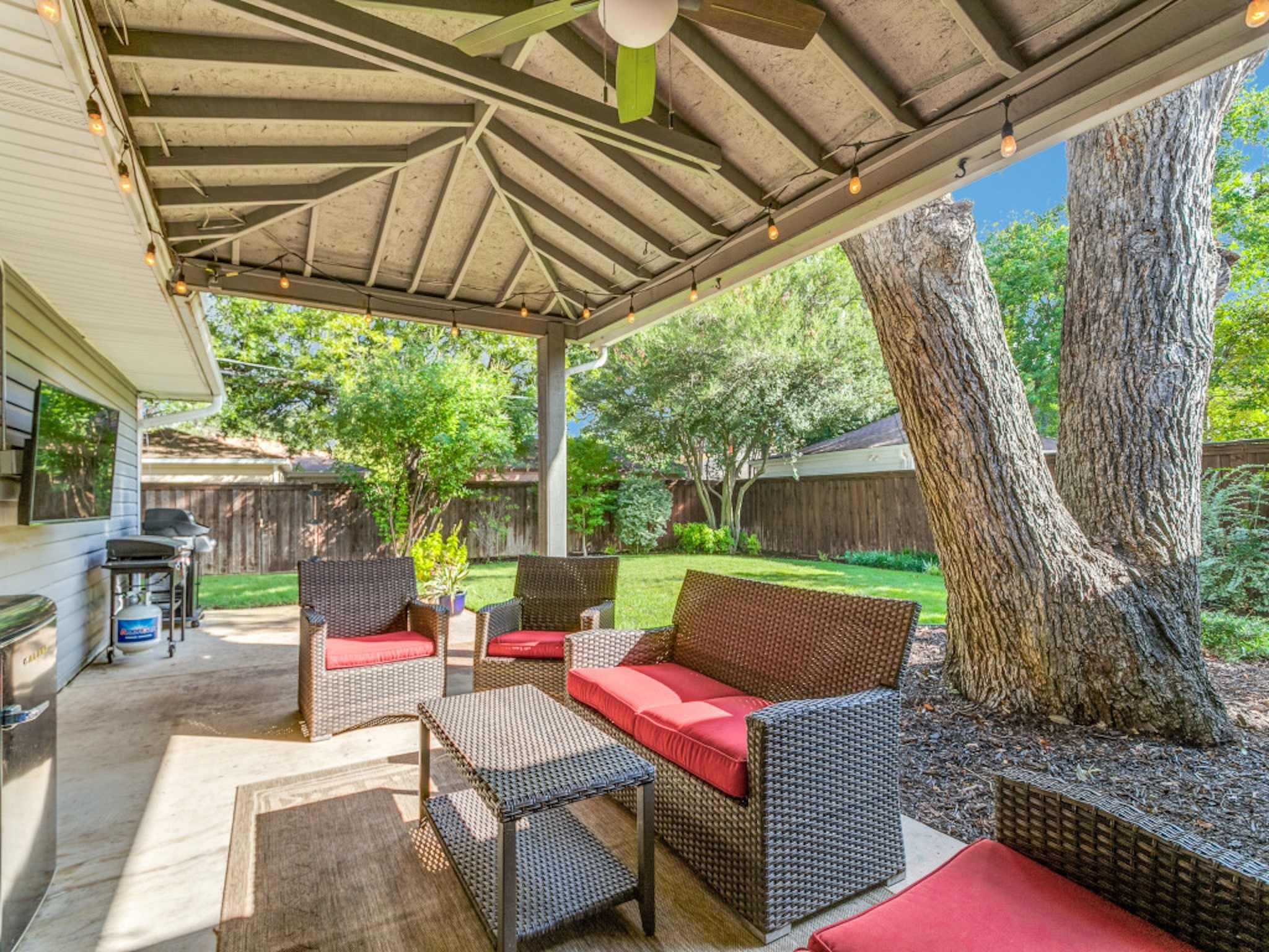 7105 Bennington Drive Dallas TX 75214