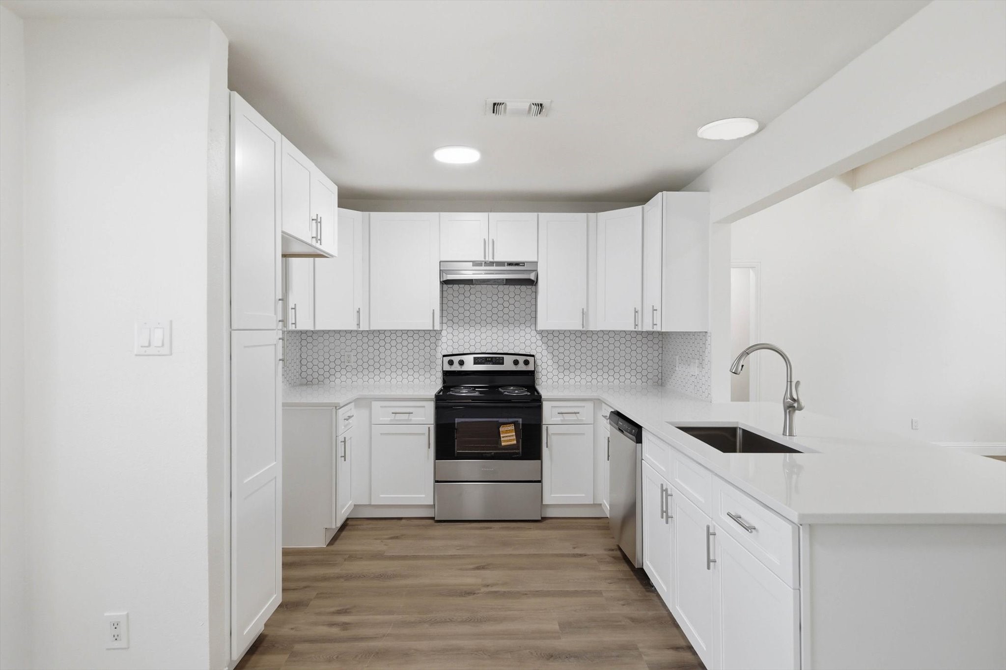 2211 Sierra Drive Grapevine TX 76051