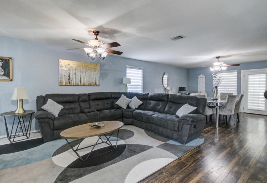 1333 Falcon Drive Dallas TX 75051