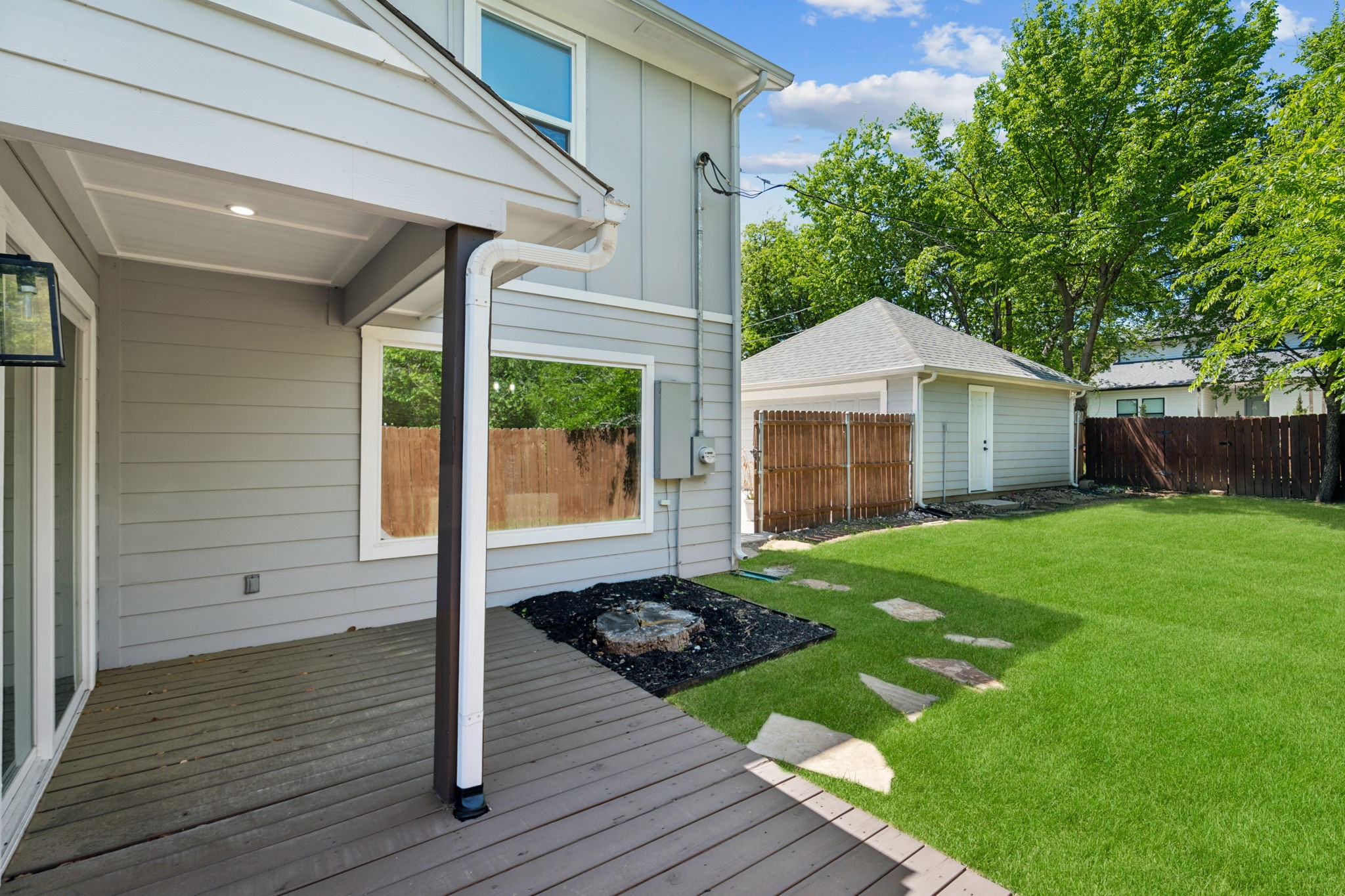 2728 Livingston Avenue Fort Worth TX 76110