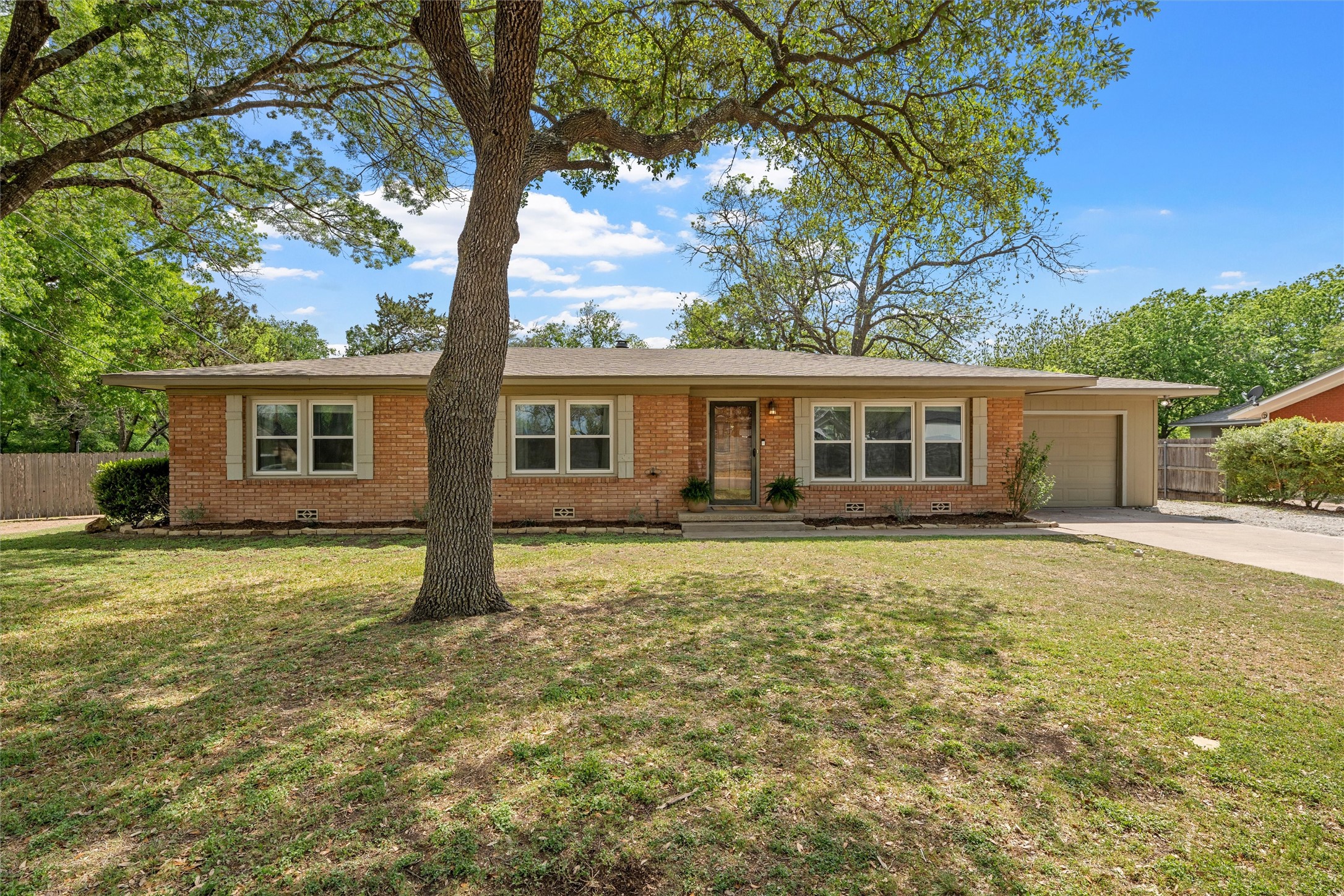 2306 Oak Cliff Drive Waco TX 76710