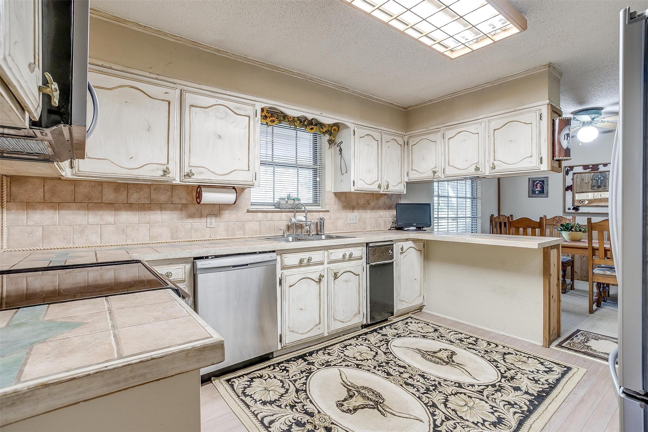 1824 Fm 731 Burleson TX 76028