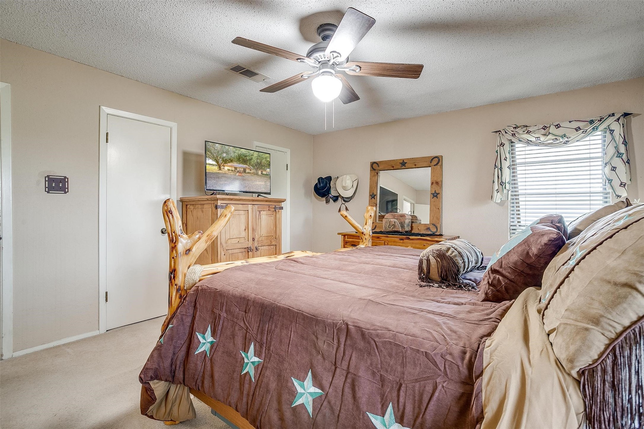 1824 Fm 731 Burleson TX 76028