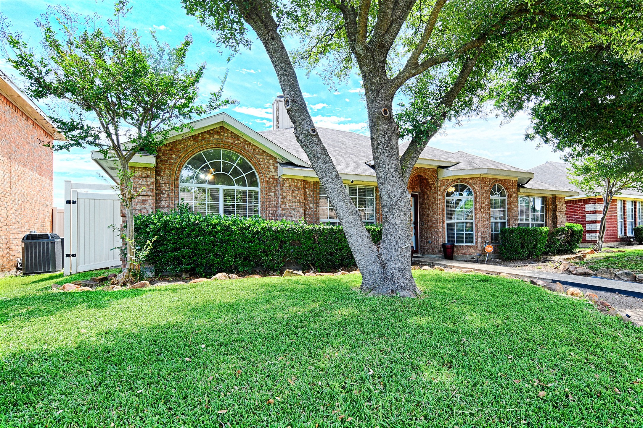 1544 Birkenhead Lane Lancaster TX 75134