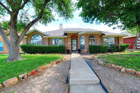 1544 Birkenhead Lane Lancaster TX 75134
