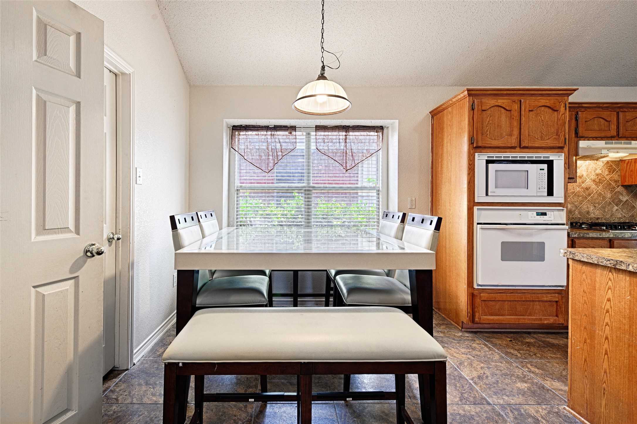 1544 Birkenhead Lane Lancaster TX 75134