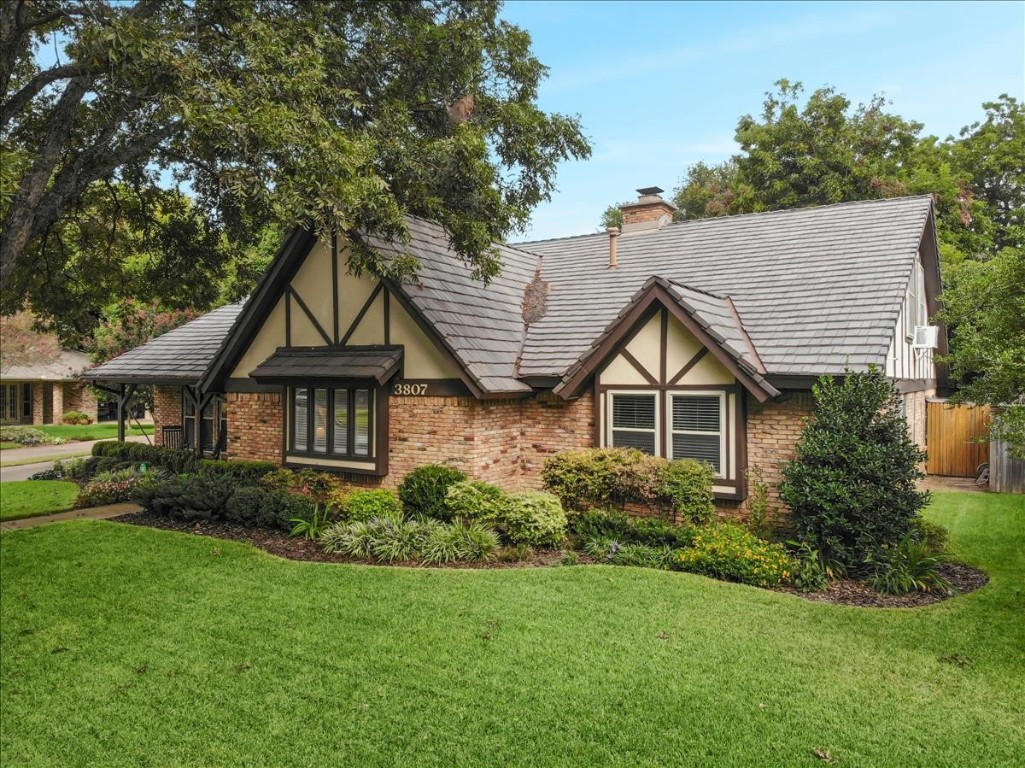 3807 N Shadycreek Drive Arlington TX 76013