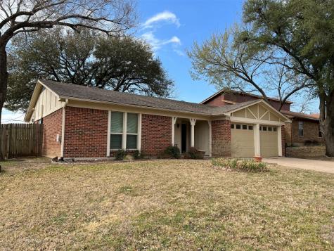 1508 Trammell Drive Benbrook TX 76126