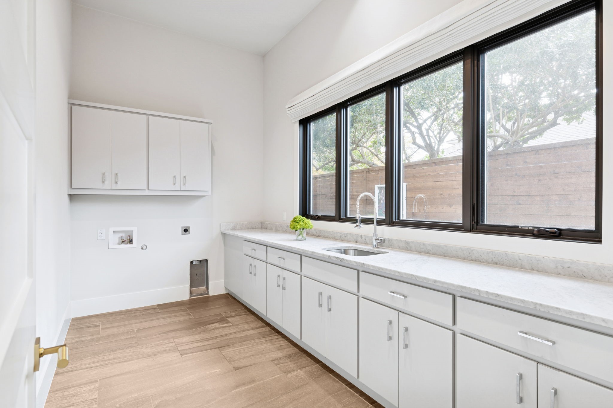 4447 Taos Road Dallas TX 75209