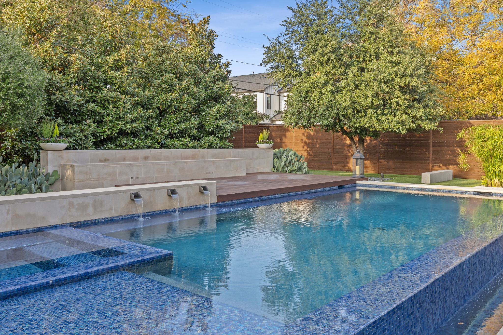 4447 Taos Road Dallas TX 75209