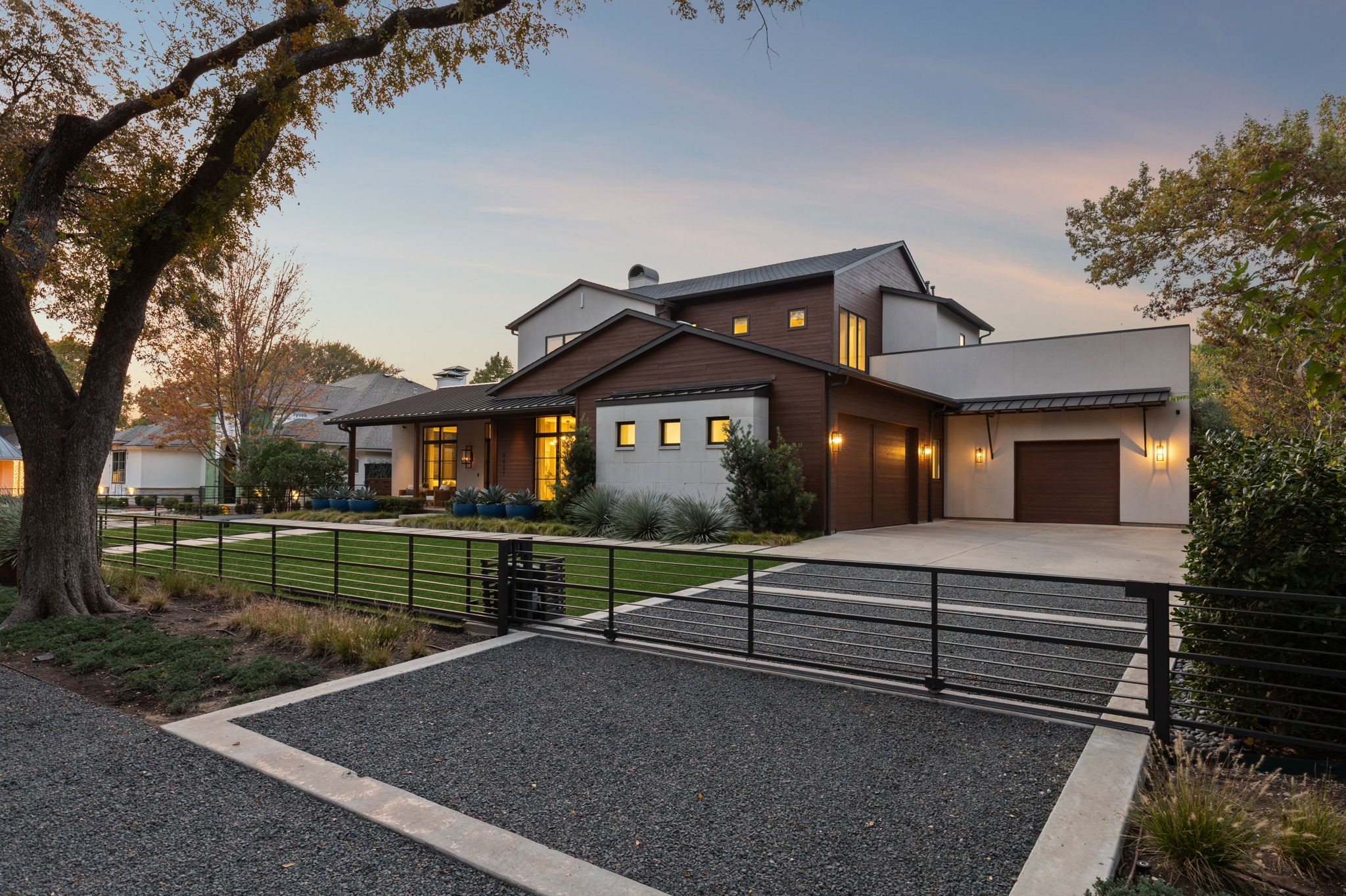 4447 Taos Road Dallas TX 75209