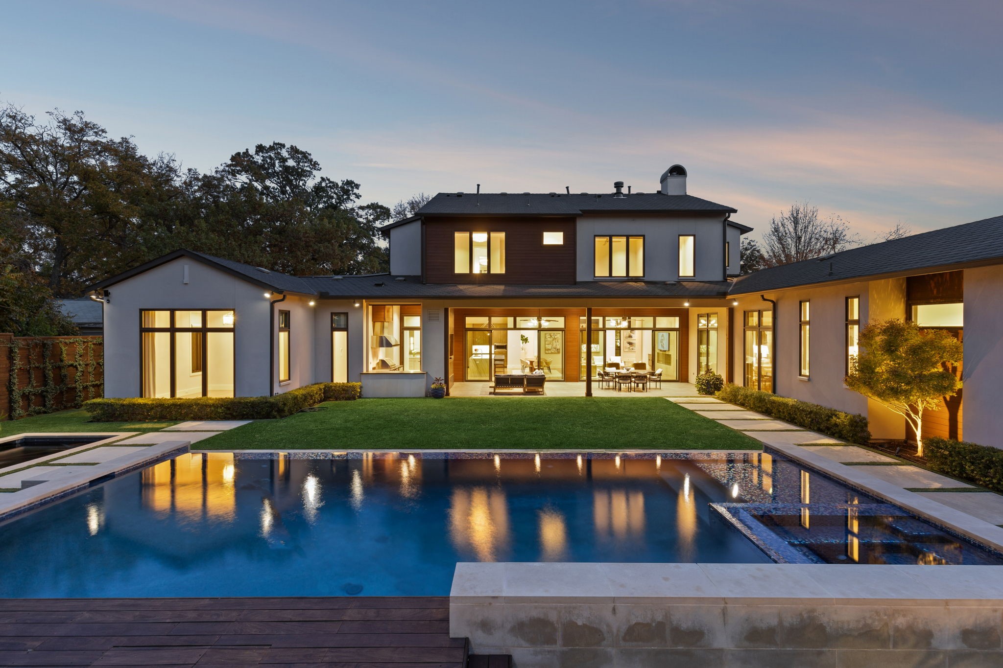 4447 Taos Road Dallas TX 75209