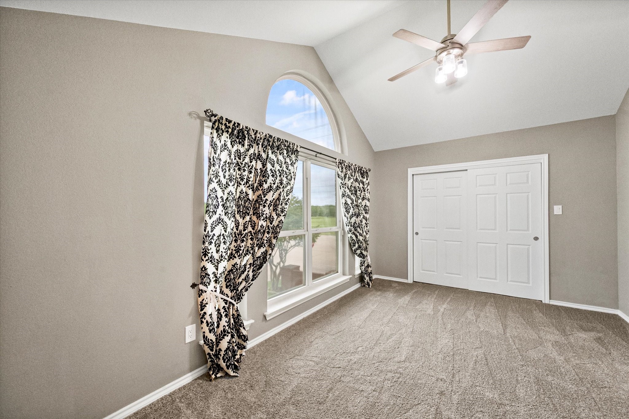 5401 Emerald Park Boulevard Arlington TX 76017