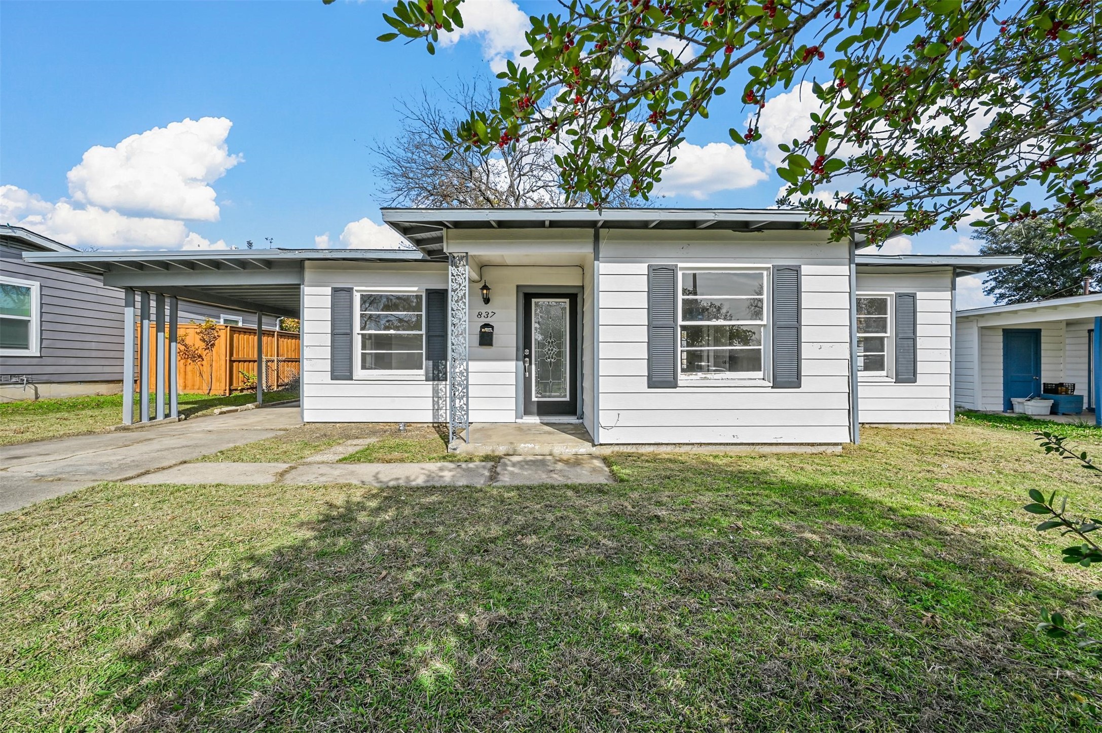 837 Travis Street Garland TX 75040