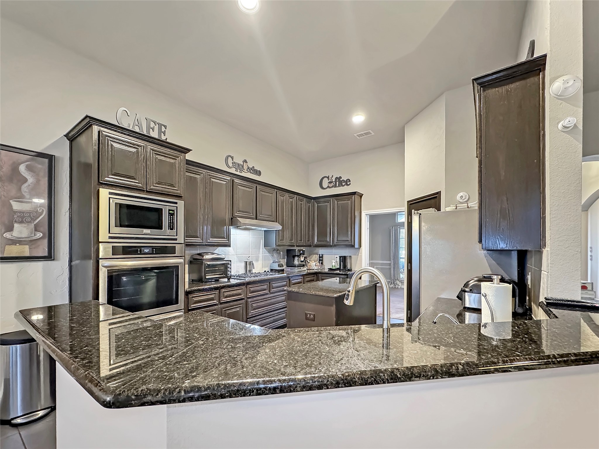 904 Regal Bluff Lane Desoto TX 75115
