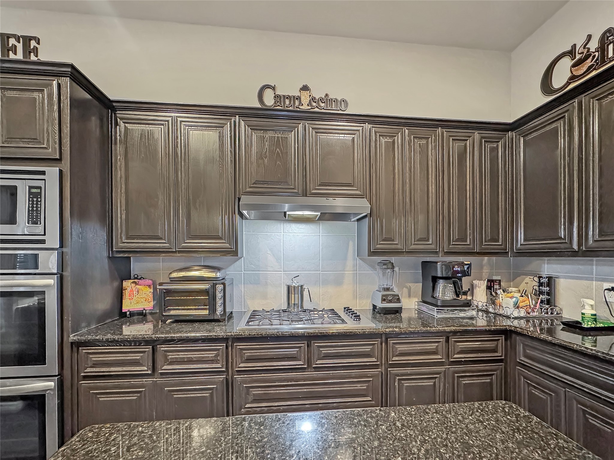 904 Regal Bluff Lane Desoto TX 75115