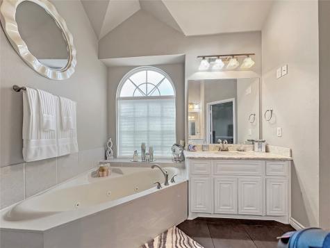 904 Regal Bluff Lane Desoto TX 75115