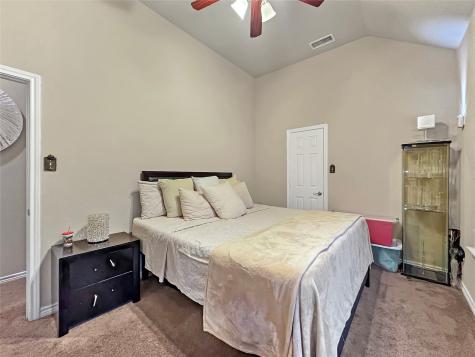 904 Regal Bluff Lane Desoto TX 75115