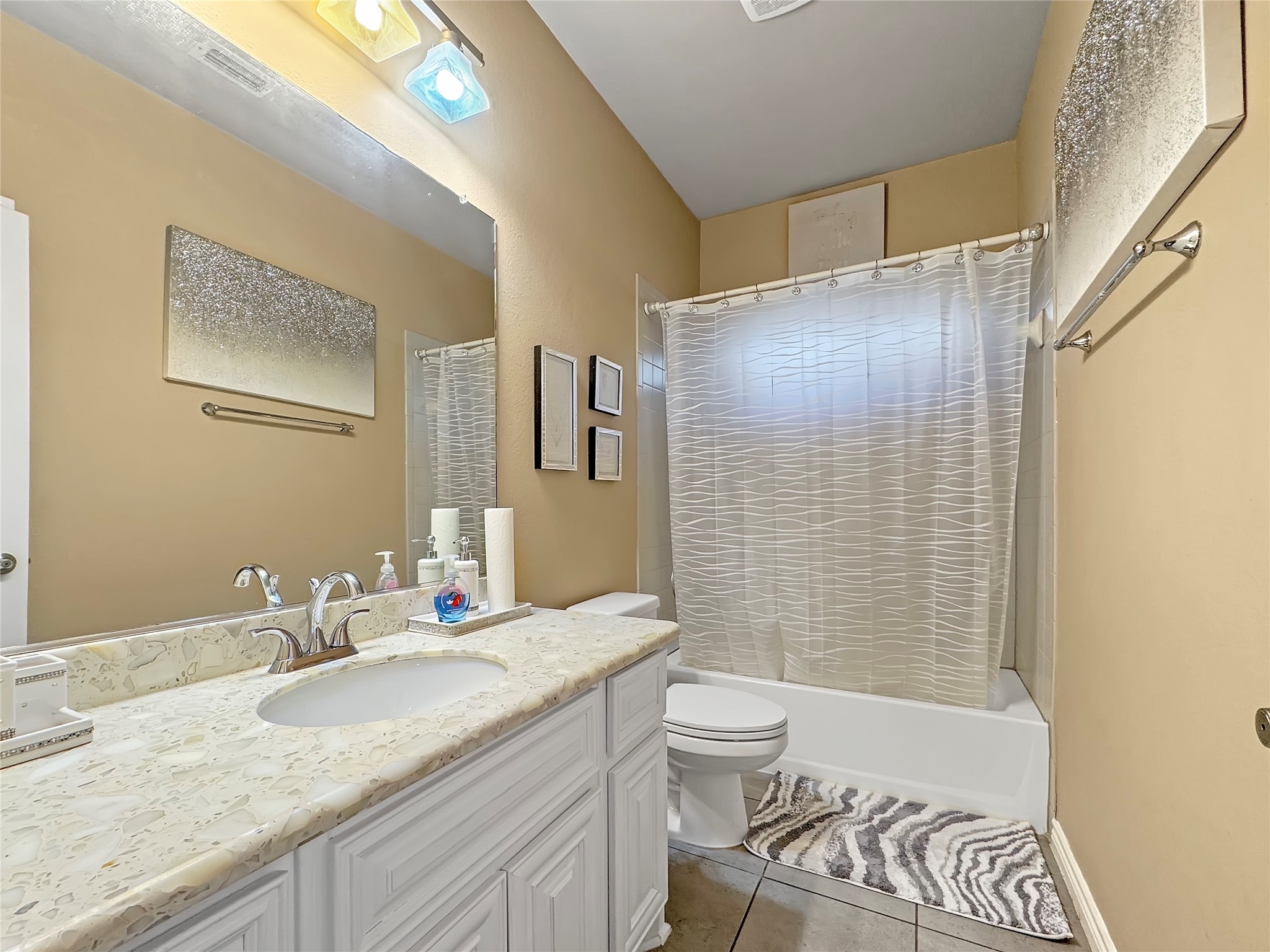 904 Regal Bluff Lane Desoto TX 75115