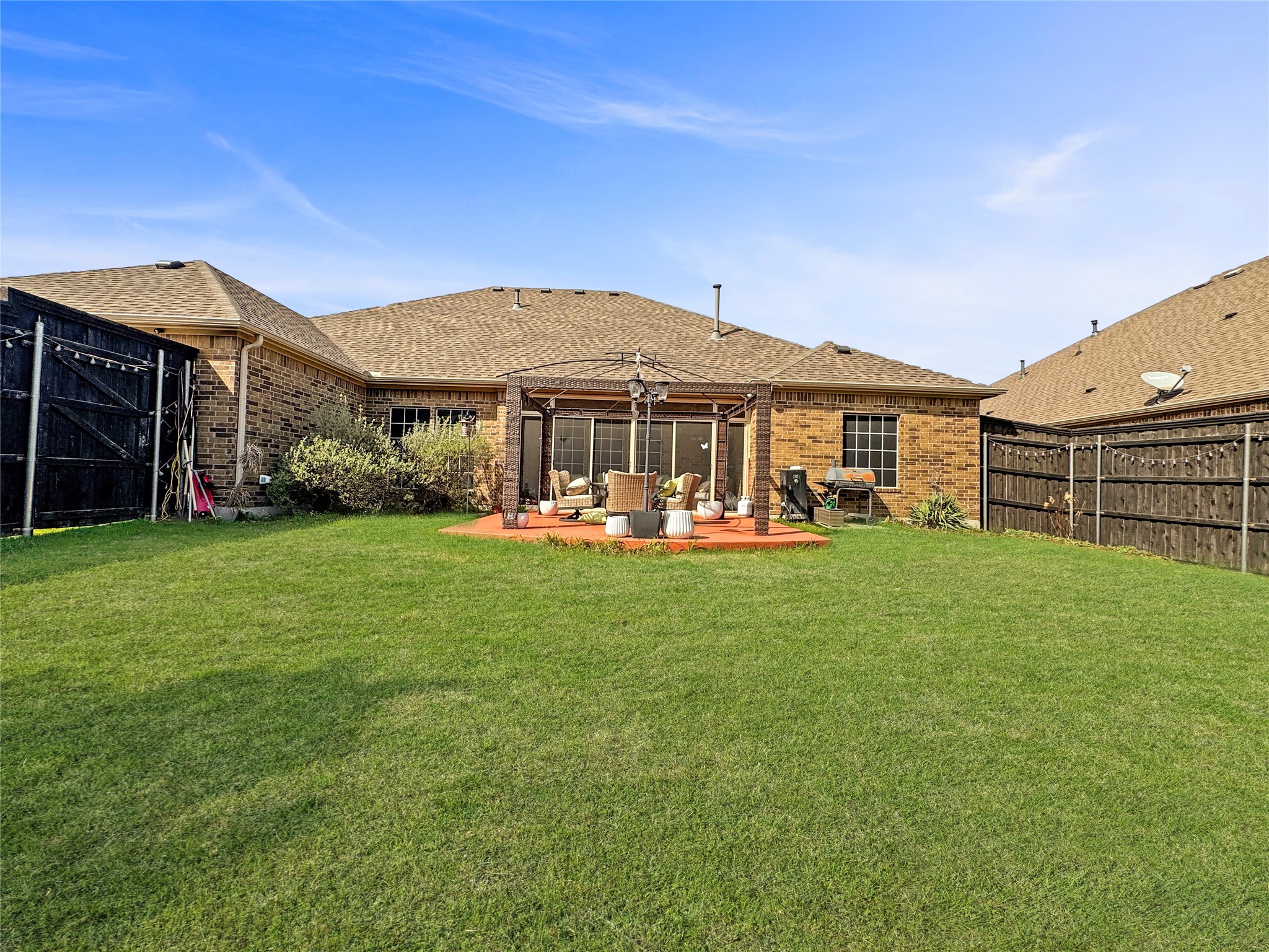 904 Regal Bluff Lane Desoto TX 75115