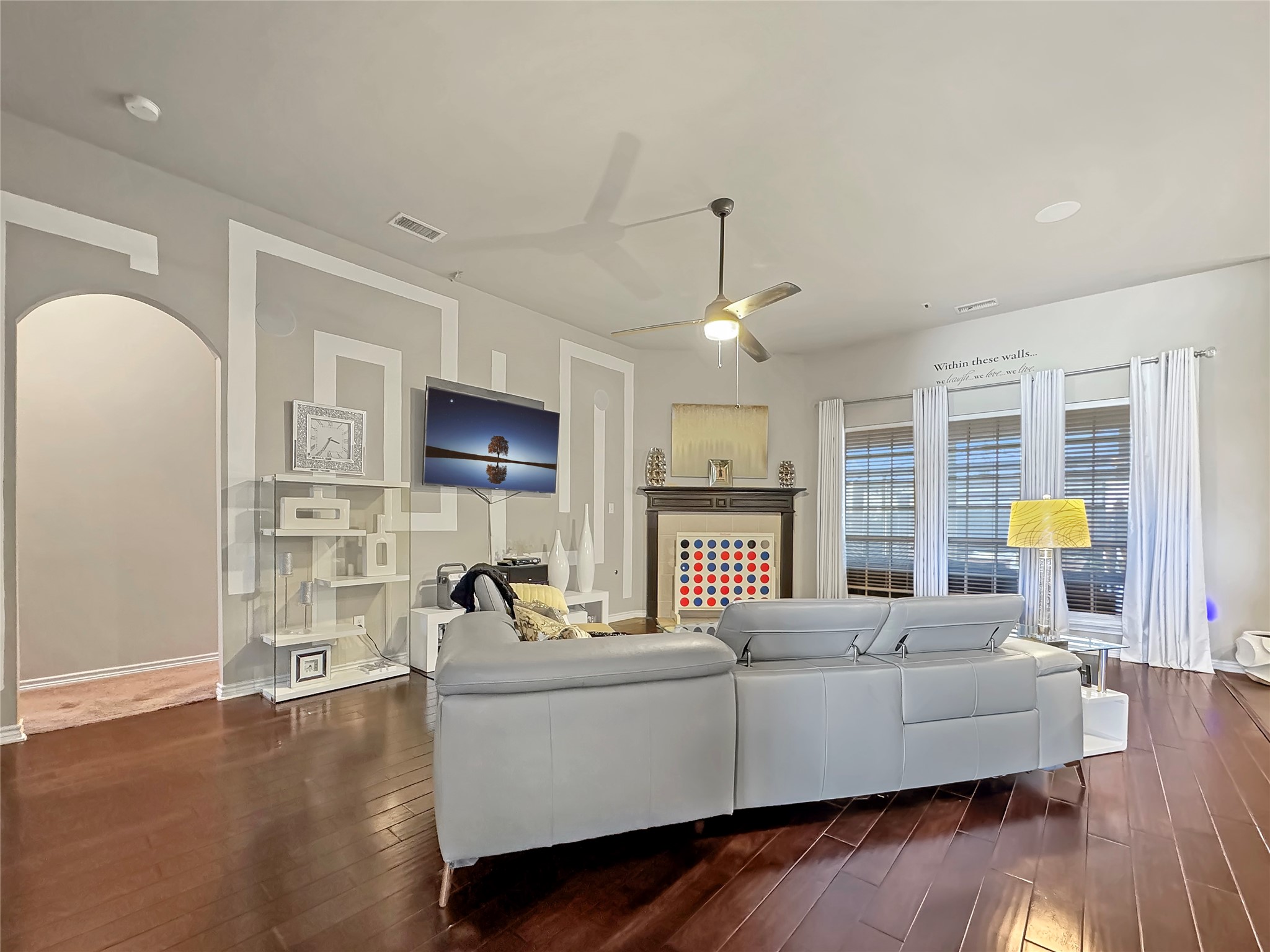 904 Regal Bluff Lane Desoto TX 75115