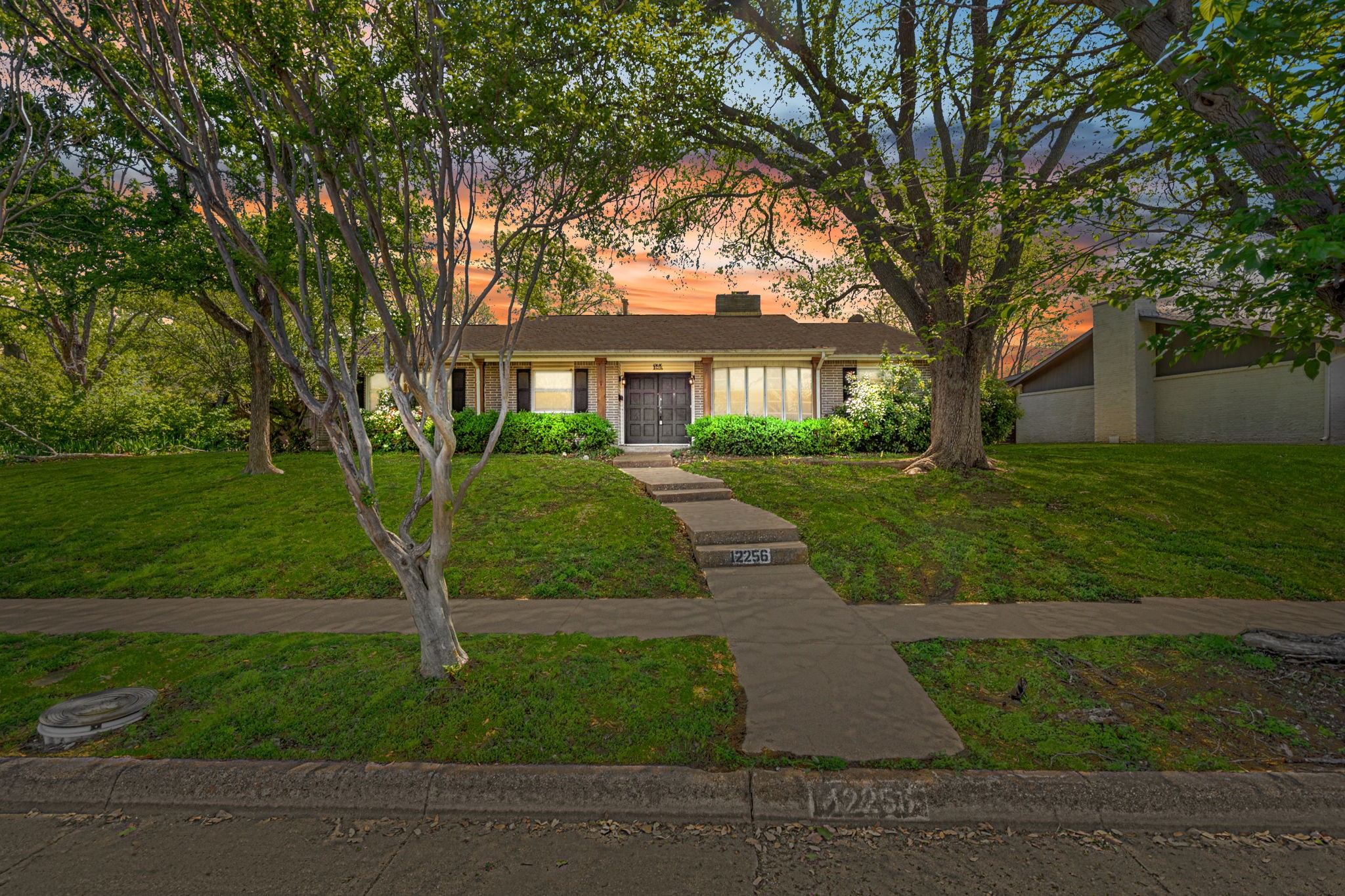12256 Cox Lane Dallas TX 75244