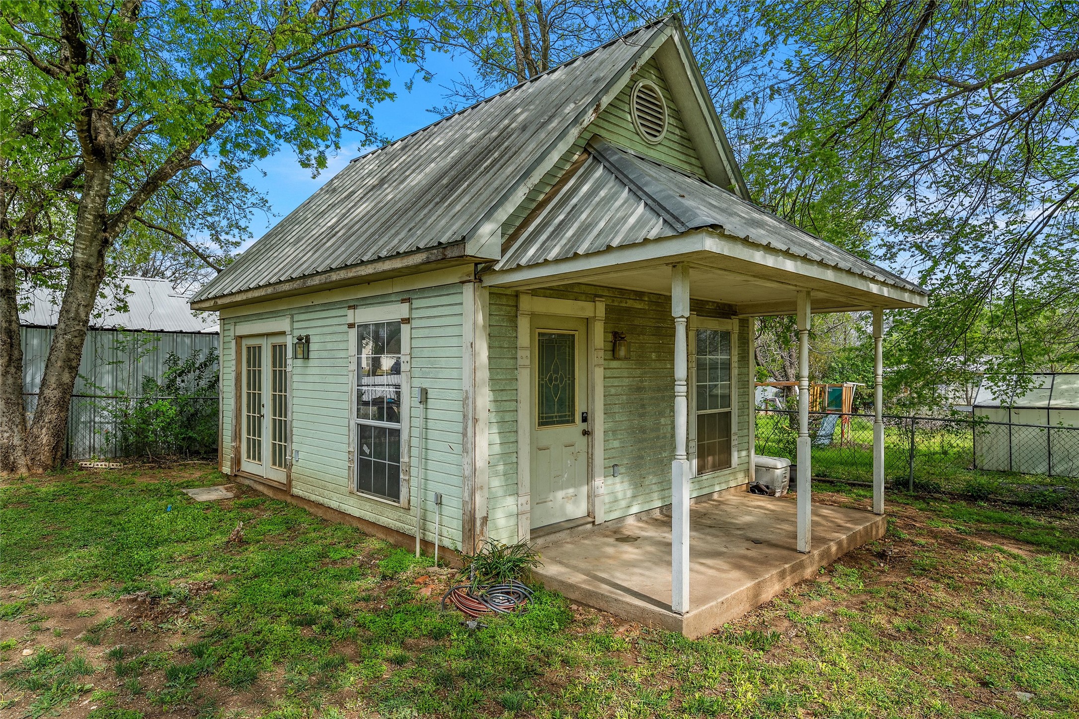 107 W Avenue F Valley Mills TX 76689