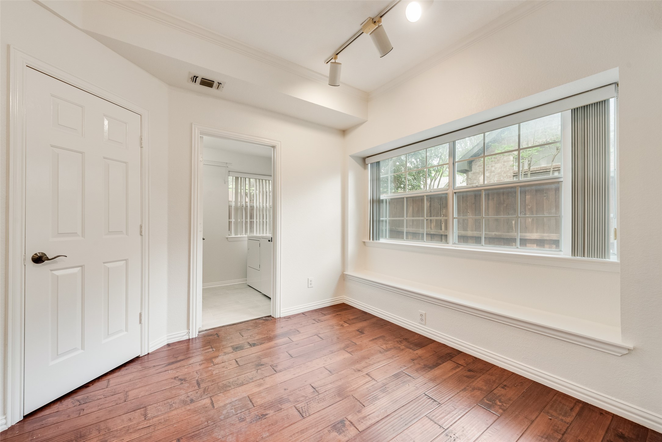 14605 Dove Court Addison TX 75001