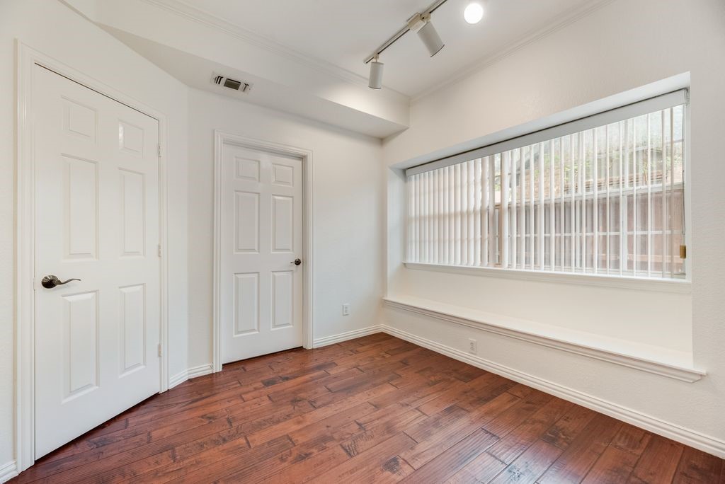 14605 Dove Court Addison TX 75001